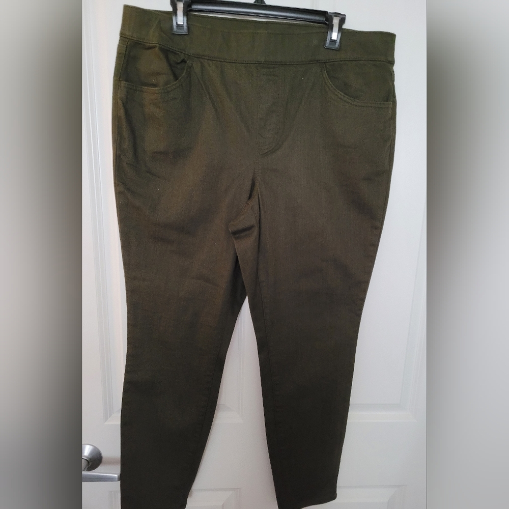 Womens EVRI Pull On Legging Pants In Olive Green NWOT